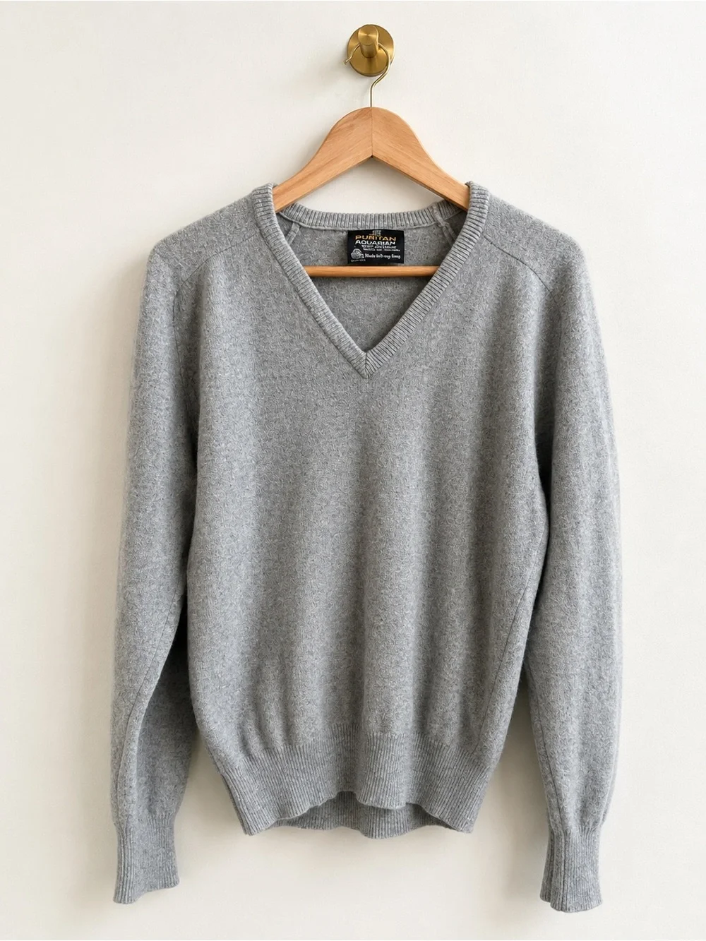 Puritan Aquaknit 100% Lambswool Gray V-Neck Sweater Men’s Large